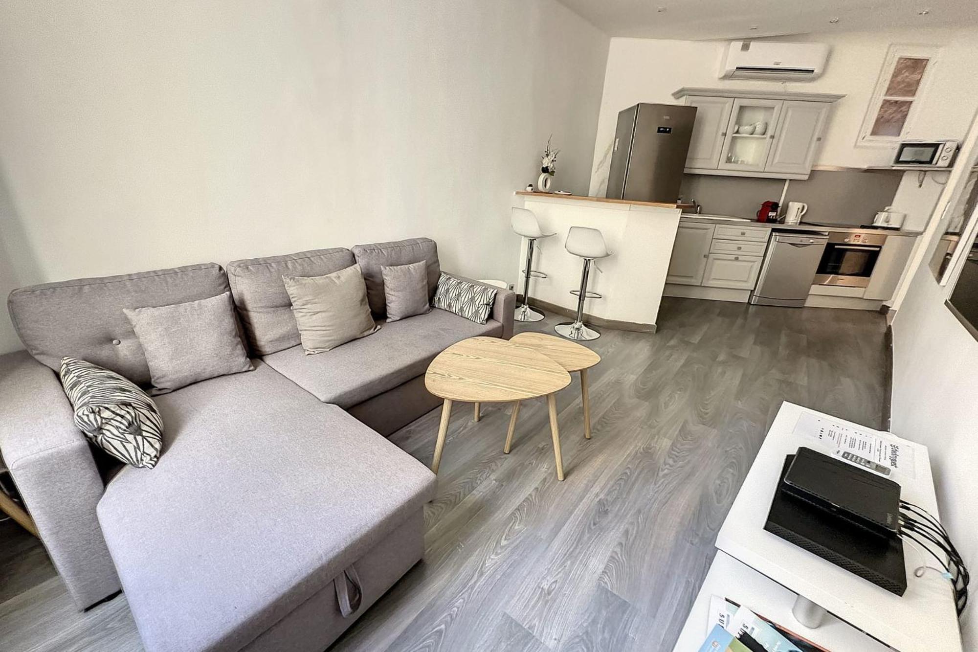 Charming T2 In The Heart Of Center Apartment